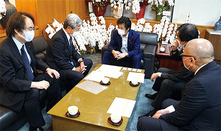 田村厚労大臣と